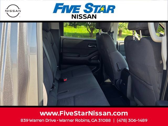 Used 2024 Nissan Frontier SV AWD/4WD image 15