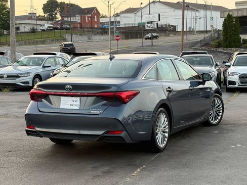 Used 2019 Toyota Avalon Limited w/ Advanced Safety Package FWD image 2