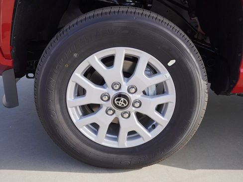 Certified 2026 Toyota Tacoma SR5 image 20