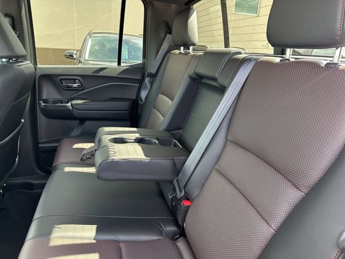 Used 2024 Honda Ridgeline Black Edition image 22