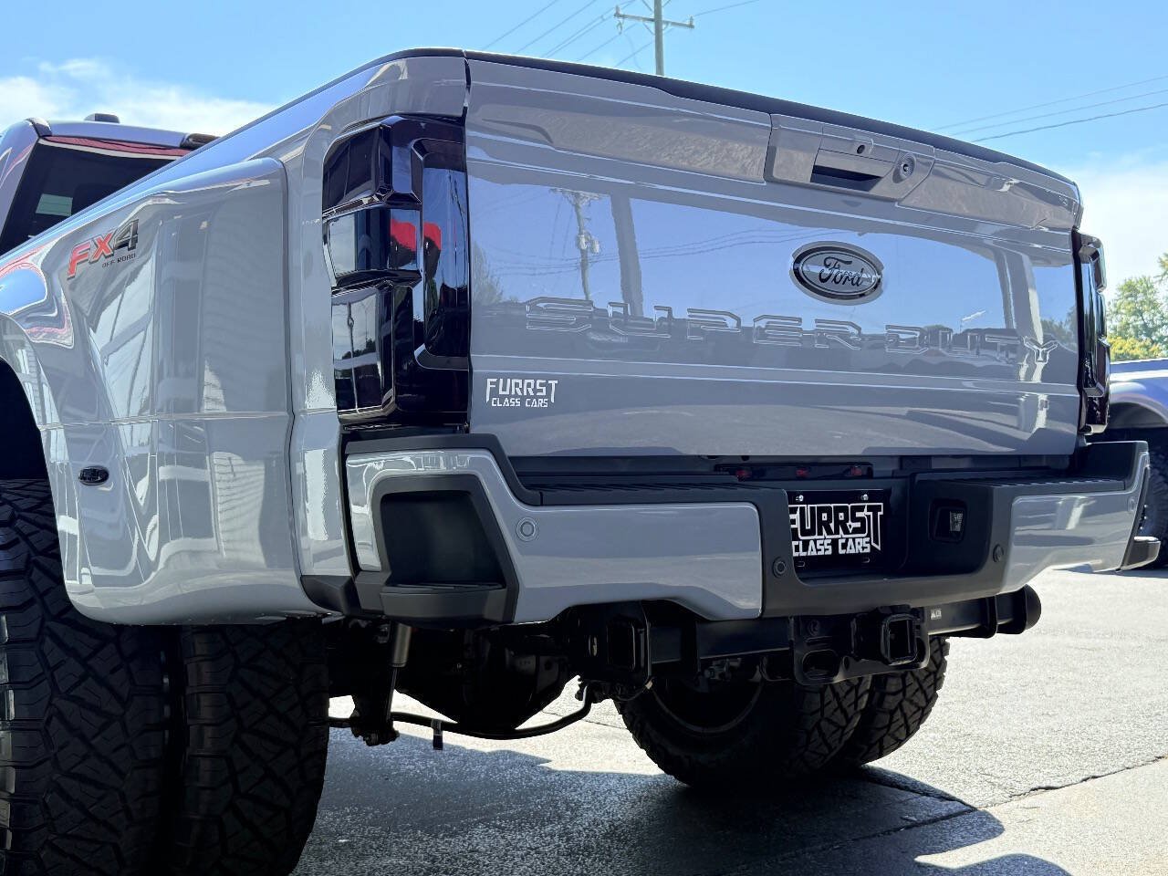 Used 2025 Ford F350 Lariat w/ Lariat Ultimate Package AWD/4WD image 8