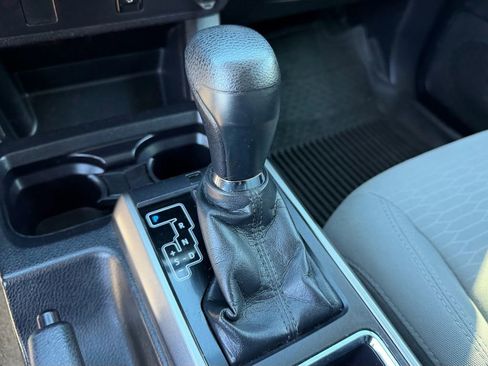 Used 2017 Toyota Tacoma SR5 image 26