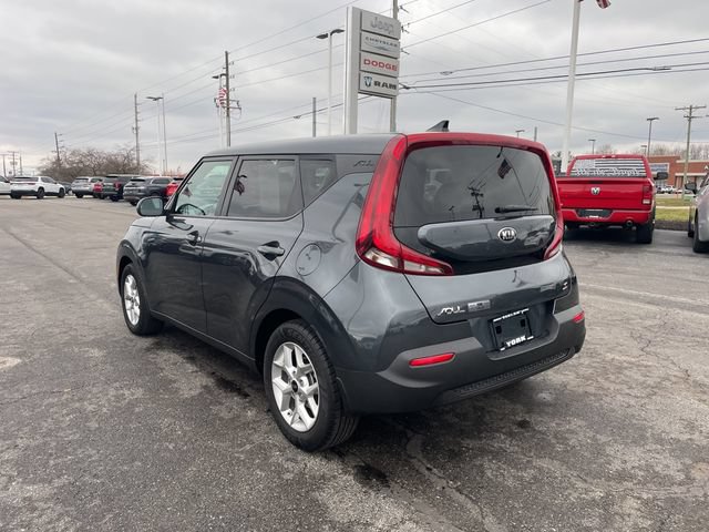 Used 2021 Kia Soul S FWD image 3