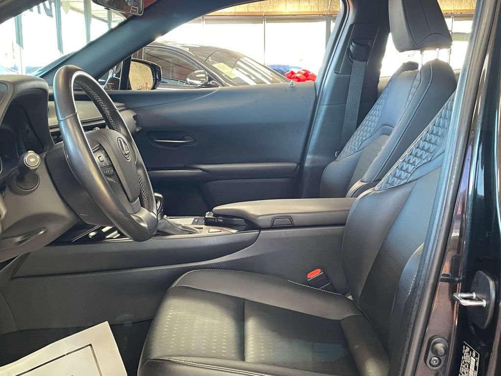 Used 2021 Lexus UX 200 FWD image 12