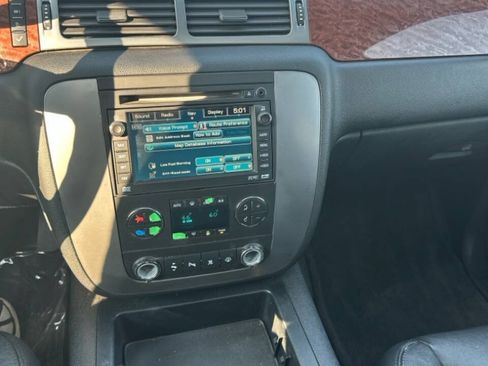 Used 2007 GMC Yukon SLT w/ SLT Preferred Equipment Group RWD image 17