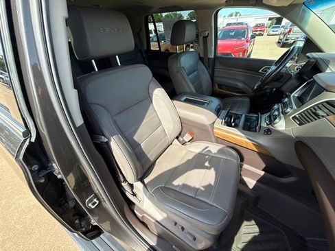 Used 2020 GMC Yukon Denali w/ Denali Ultimate Package AWD/4WD image 38