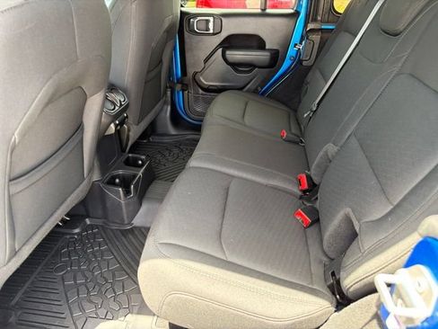 Used 2022 Jeep Wrangler Unlimited Sport AWD/4WD image 15