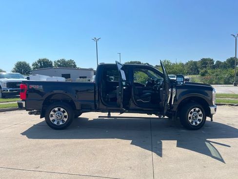 Used 2024 Ford F350 Lariat w/ Chrome Package AWD/4WD image 10