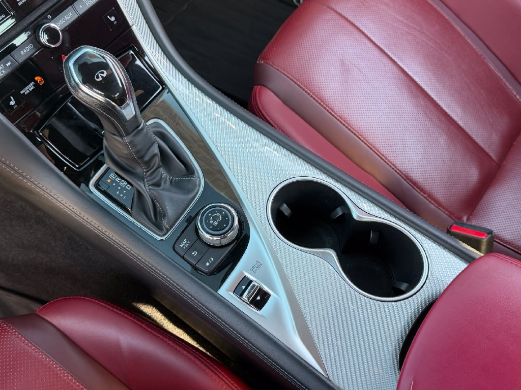 Used 2018 INFINITI Q60 Red Sport 400 AWD/4WD image 32