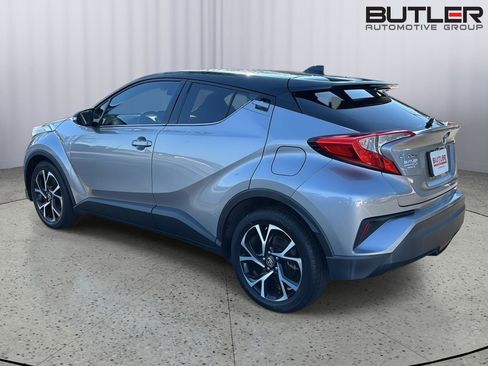 Used 2019 Toyota C-HR Limited image 3