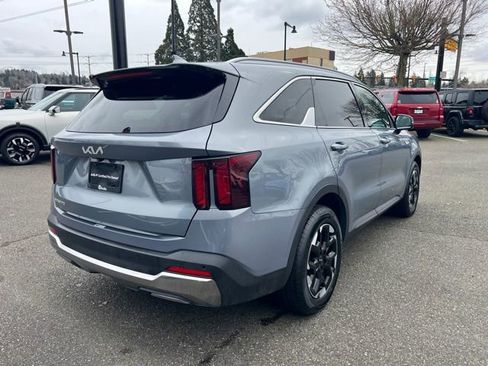 Certified 2024 Kia Sorento S image 7