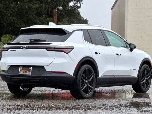 New 2026 Chevrolet Equinox EV LT w/ LPO, Blackout Package image 4