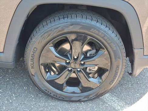 Certified 2021 Jeep Compass Latitude AWD/4WD image 9