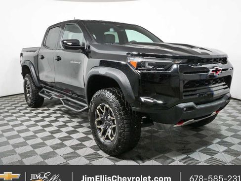 Used 2024 Chevrolet Colorado ZR2 w/ ZR2 Convenience Package III AWD/4WD image 1