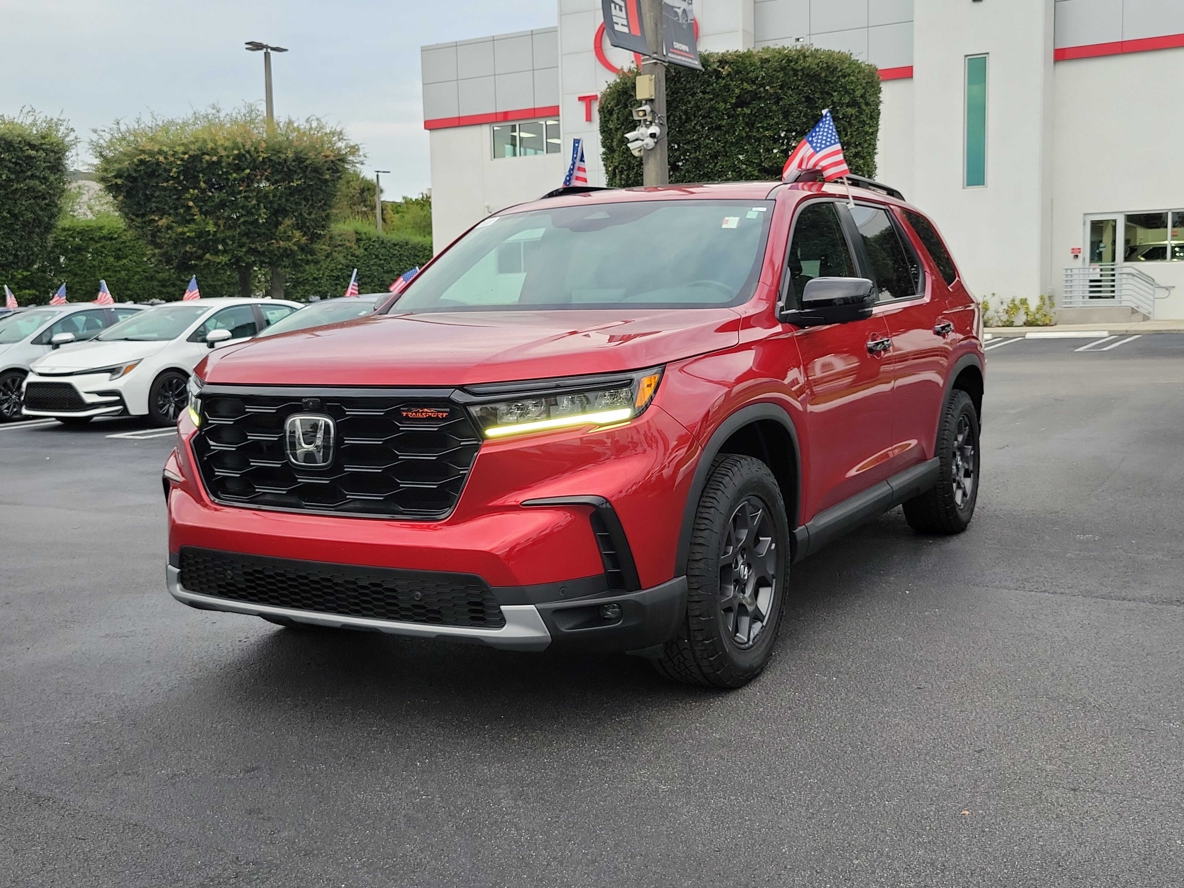 Used 2024 Honda Pilot TrailSport image 5