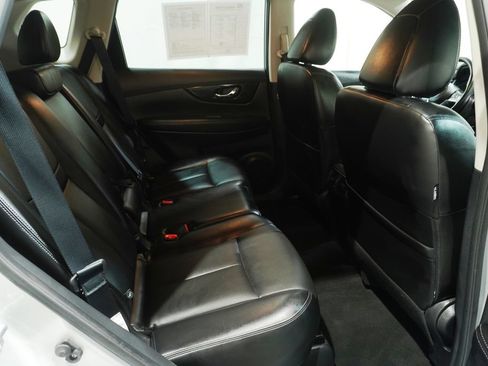 Used 2018 Nissan Rogue SL w/ Premium Package AWD/4WD image 15