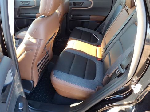 Certified 2023 Ford Bronco Sport Outer Banks w/ Tech Package AWD/4WD image 6