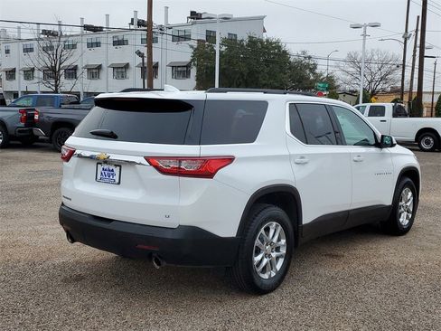 Used 2020 Chevrolet Traverse LT image 9