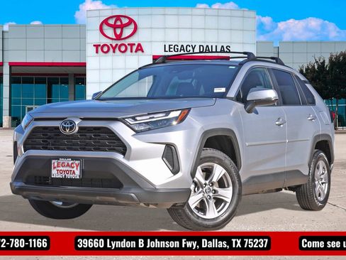 Used 2025 Toyota RAV4 XLE image 1