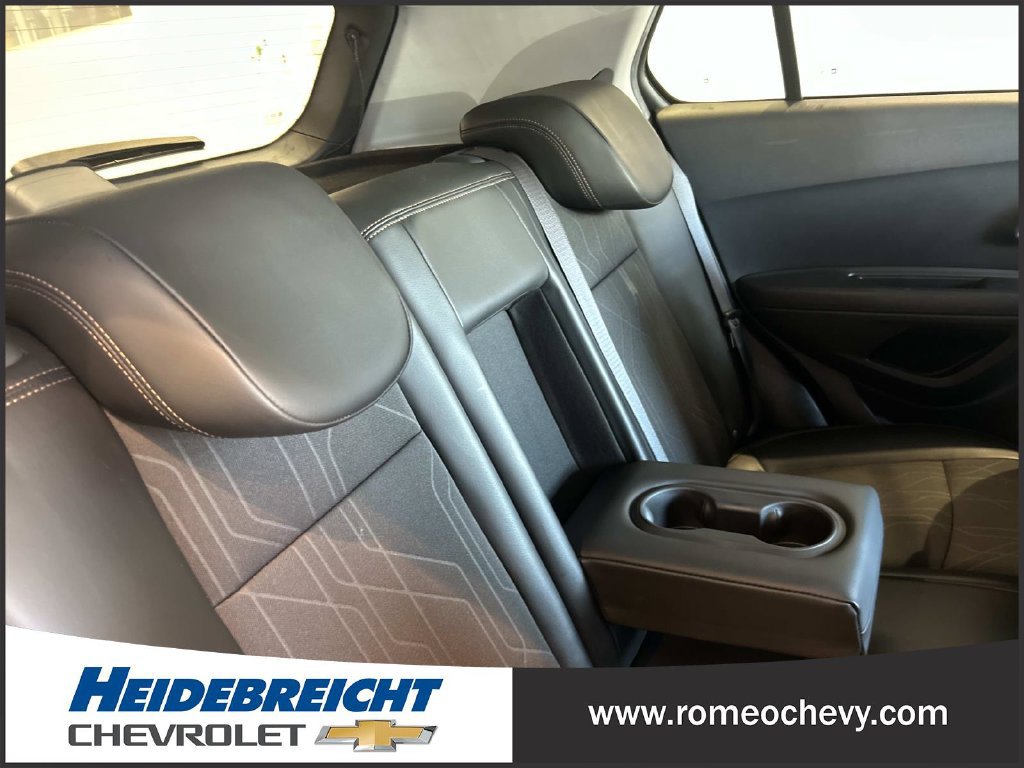 Used 2019 Chevrolet Trax LT w/ LT Convenience Package AWD/4WD image 34
