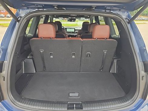 Used 2023 Kia Telluride EX w/ EX Captain's Chair Package FWD image 26
