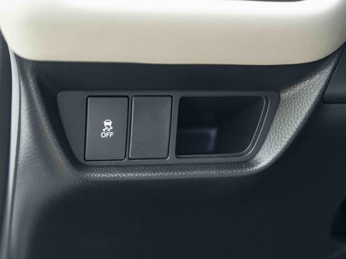 Certified 2026 Honda HR-V LX image 38