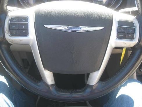 Used 2012 Chrysler 200 Touring image 26