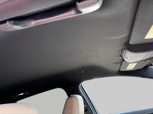 Used 2018 Cadillac XT5 FWD image 14