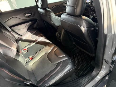 Certified 2022 Jeep Cherokee Trailhawk w/ Technology Group B image 42