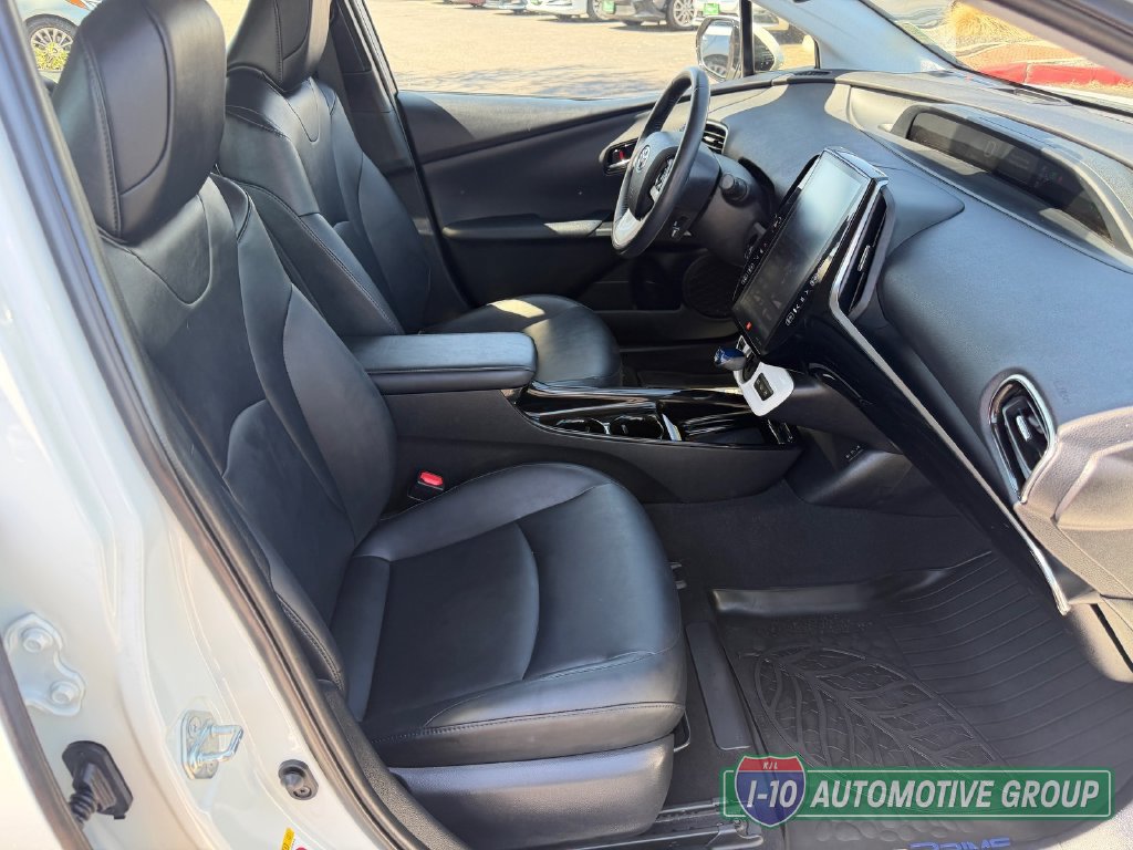 Used 2017 Toyota Prius Prime Advanced FWD image 31