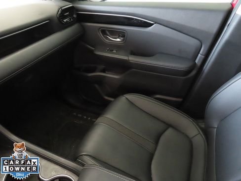 Used 2023 Honda Pilot Touring image 22