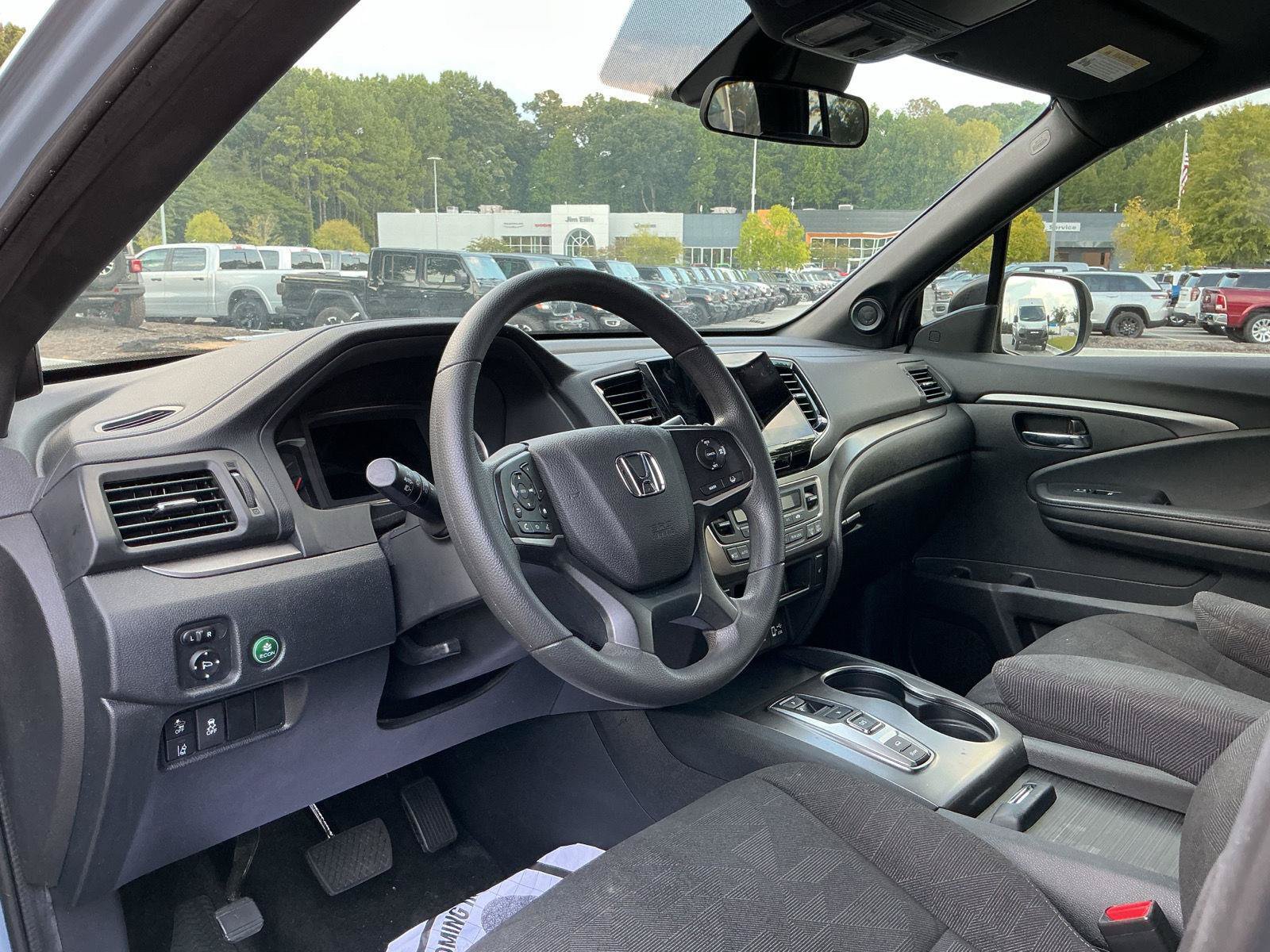 Used 2022 Honda Pilot Sport image 16