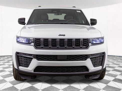 New 2026 Jeep Grand Cherokee Altitude AWD/4WD image 12