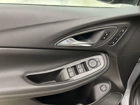 Used 2023 Buick Encore GX Essence w/ Experience Buick Package image 21