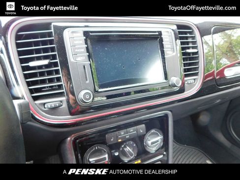 Used 2017 Volkswagen Beetle 1.8T FWD image 9