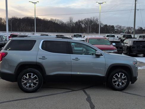 Used 2023 GMC Acadia SLT image 11
