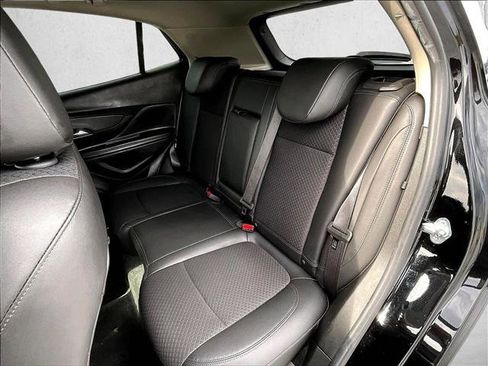 Used 2022 Buick Encore Preferred w/ Safety Package image 28