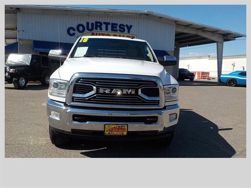 Used 2018 RAM 2500 Longhorn w/ Longhorn Southfork Package AWD/4WD image 15