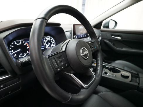 Certified 2023 Nissan Rogue SV image 8