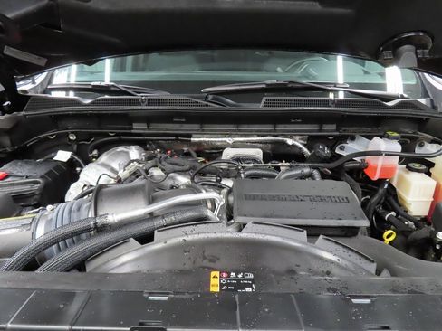 Used 2025 GMC Sierra 2500 SLT image 28