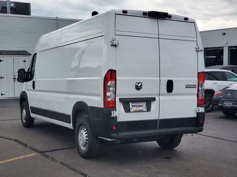 Used 2026 RAM ProMaster 2500 w/ Convenience Group FWD image 4