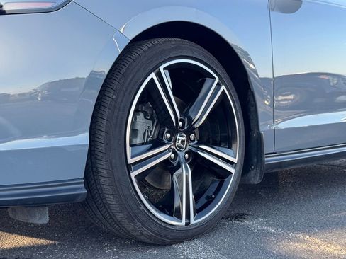 Used 2023 Honda Accord Sport image 9