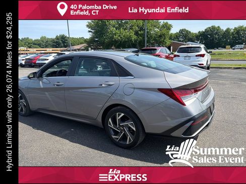 Used 2024 Hyundai Elantra Limited FWD image 5