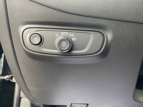 Used 2022 Chevrolet Equinox LT image 29