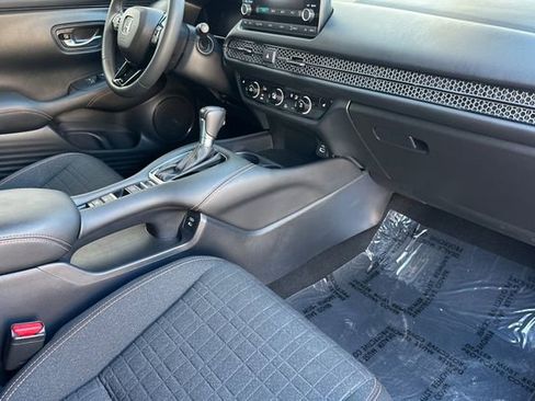 Used 2025 Honda HR-V Sport image 15