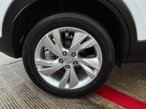 Used 2025 Buick Encore GX Preferred FWD image 9