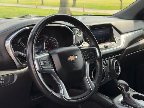 Used 2019 Chevrolet Blazer LT FWD image 22
