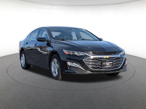 Used 2024 Chevrolet Malibu LT image 3