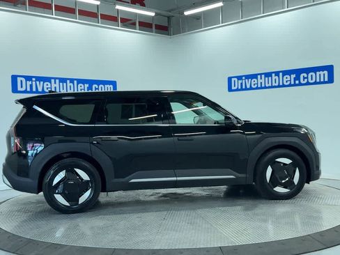 Used 2026 Kia EV9 Light image 3