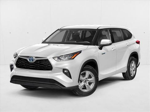 Used 2022 Toyota Highlander XLE AWD/4WD image 1